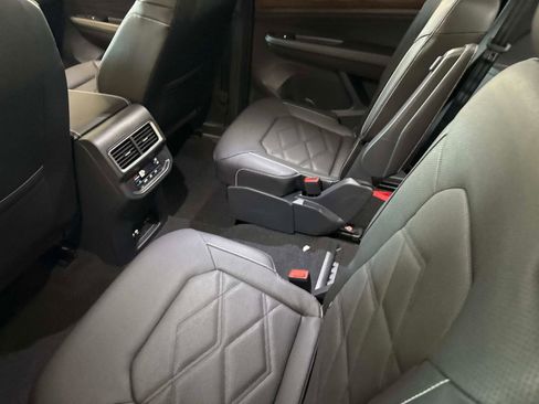 New 2026 Volkswagen Atlas SE image 14