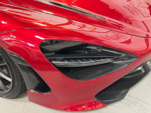Used 2022 McLaren 720S Spider RWD image 17
