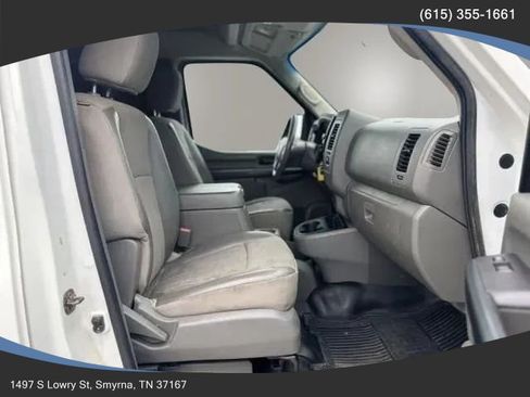 Used 2018 Nissan NV 2500 SV RWD image 14