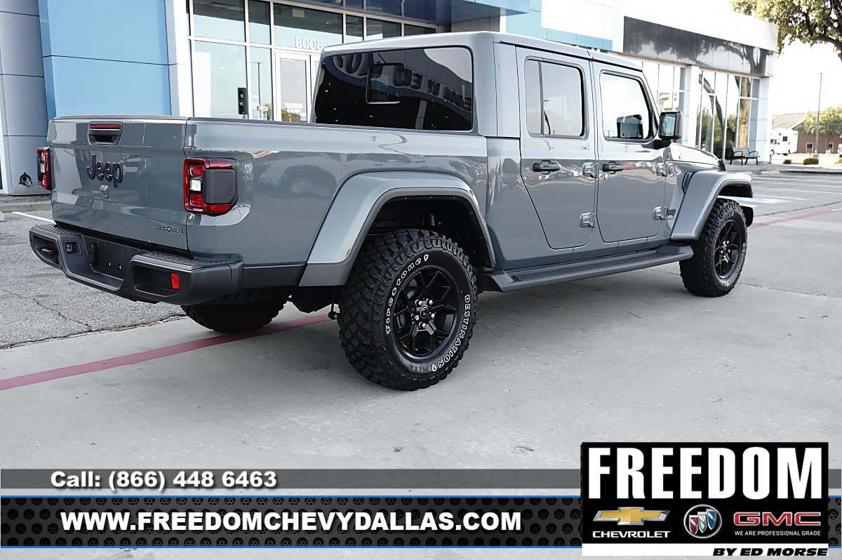 Used 2025 Jeep Gladiator Sport AWD/4WD image 39