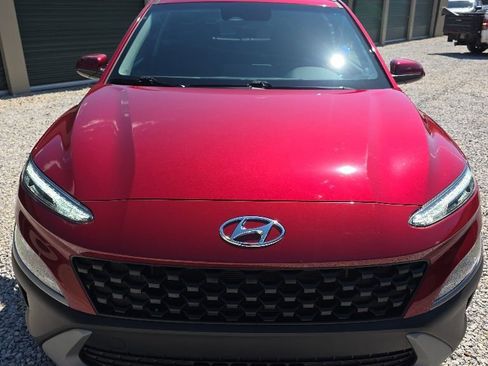 Used 2023 Hyundai Kona SEL AWD/4WD image 10