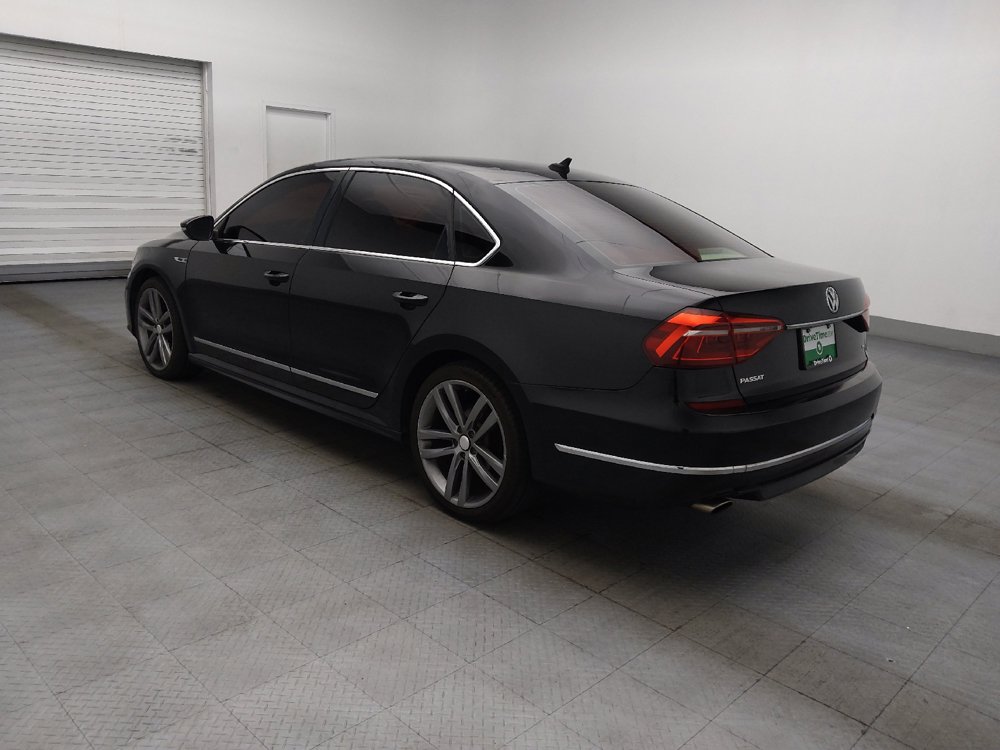 Used 2017 Volkswagen Passat 1.8T R-Line FWD image 3