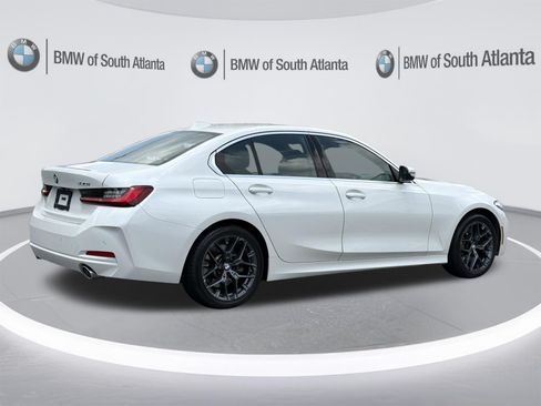 Used 2025 BMW 330i Sedan w/ Convenience Package RWD image 28