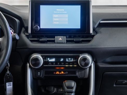 Used 2023 Toyota RAV4 LE image 17