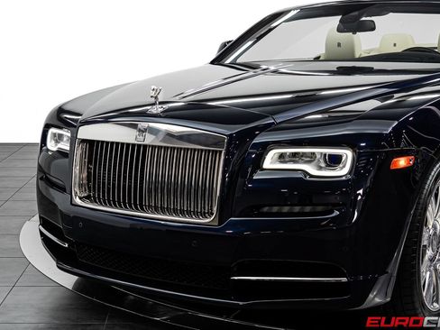 Used 2017 Rolls-Royce Dawn RWD image 15