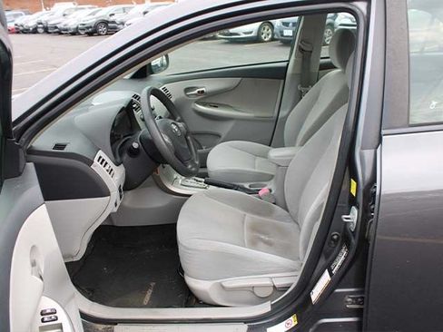 Used 2011 Toyota Corolla LE FWD image 12