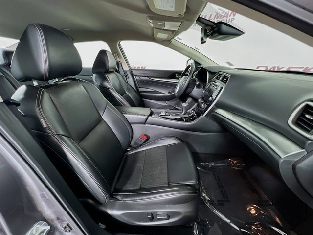 Used 2023 Nissan Maxima SV w/ Floor Mat Group FWD image 39