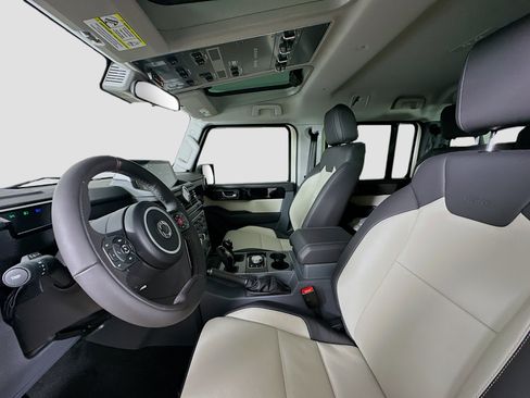 New 2025 INEOS Grenadier Fieldmaster Edition AWD/4WD image 34