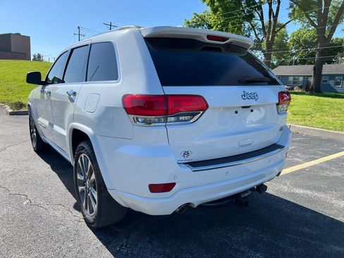 Used 2017 Jeep Grand Cherokee Overland RWD image 3