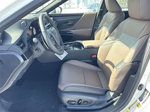 New 2025 Lexus ES 350 w/ Premium Package image 11