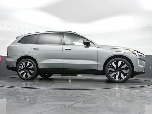 New 2025 Volvo EX90 Ultra image 43