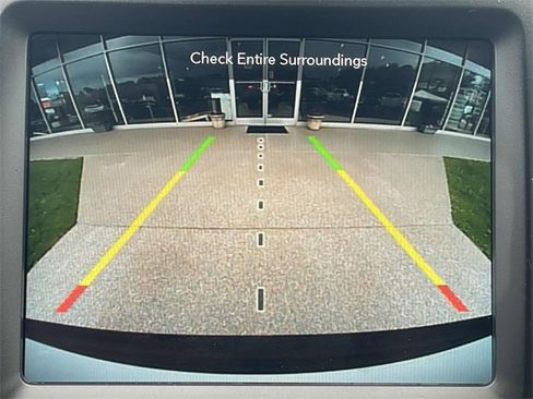 Used 2023 Jeep Cherokee Altitude Lux image 18