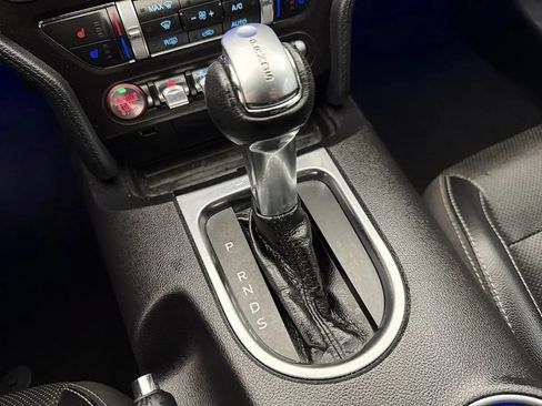 Used 2020 Ford Mustang Premium RWD image 37