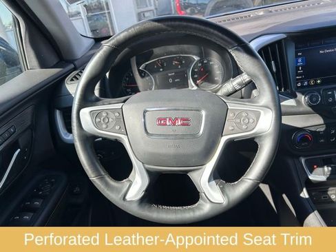 Used 2024 GMC Terrain SLT image 22