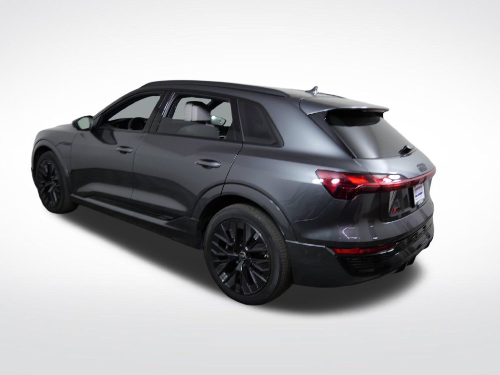 Used 2024 Audi Q8 e-tron Prestige AWD/4WD image 7