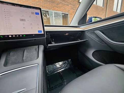 Used 2023 Tesla Model Y AWD image 56
