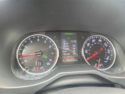 Used 2021 Toyota RAV4 XLE image 30