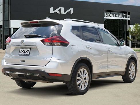 Used 2019 Nissan Rogue SV FWD image 5