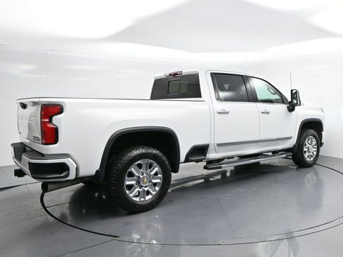 Used 2024 Chevrolet Silverado 2500 High Country w/ Technology Package AWD/4WD image 7