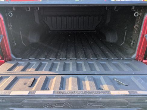 Used 2025 Chevrolet Colorado LT AWD/4WD image 23