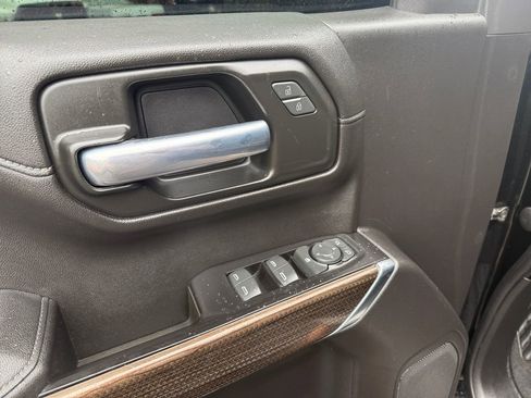 Used 2020 Chevrolet Silverado 1500 LT w/ All-Star Edition image 19