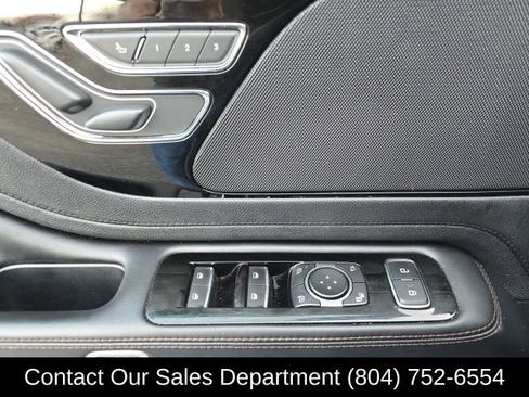 Used 2022 Lincoln Aviator AWD image 18