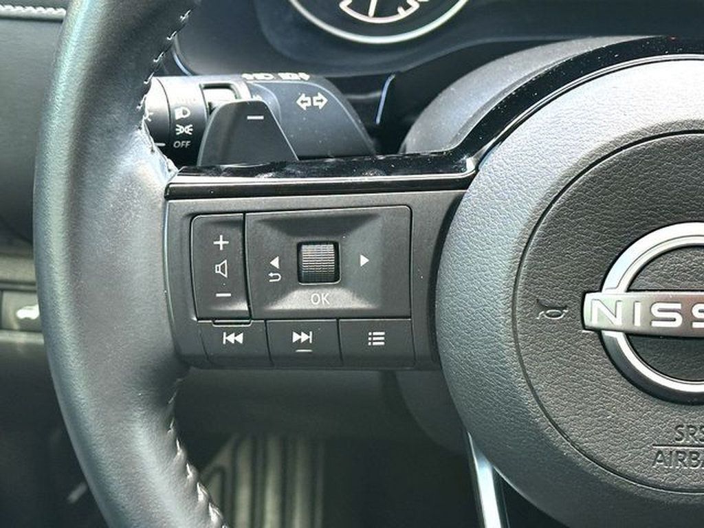 Used 2024 Nissan Pathfinder SL w/ SL Premium Package FWD image 24
