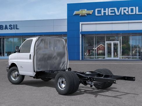 New 2026 Chevrolet Express 3500 w/ Power Convenience Package RWD image 3