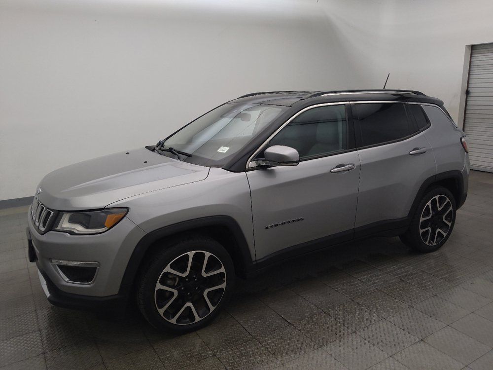 Used 2021 Jeep Compass Limited w/ Elite Exterior Group FWD image 2