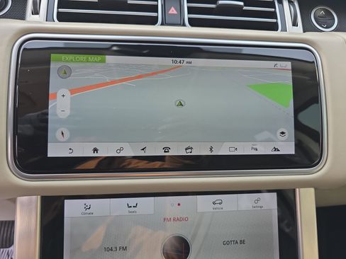 Used 2020 Land Rover Range Rover HSE image 22