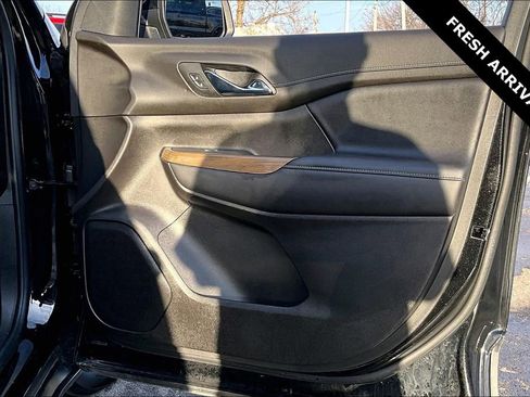 Used 2023 GMC Acadia SLE w/ Driver Convenience Package image 27