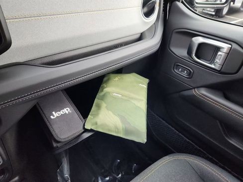 Used 2025 Jeep Wrangler Unlimited Sahara w/ Safety Group image 47