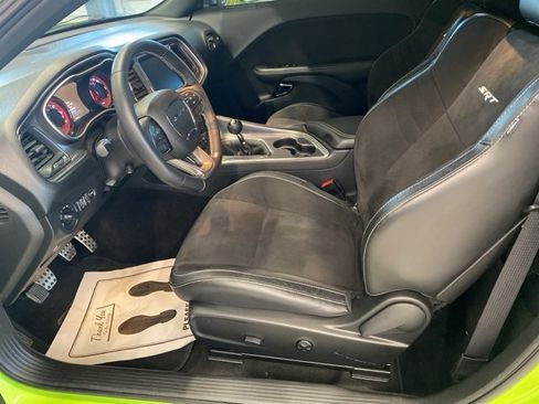 Used 2015 Dodge Challenger SRT Hellcat image 23