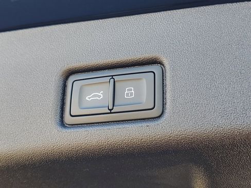 Used 2025 Audi Q5 Premium Plus w/ Premium Plus image 10