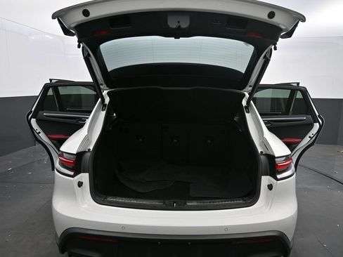 Used 2023 Porsche Macan S image 17