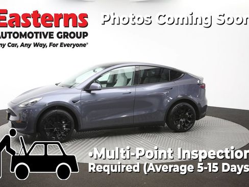 Used 2022 Tesla Model Y Long Range AWD/4WD image 54