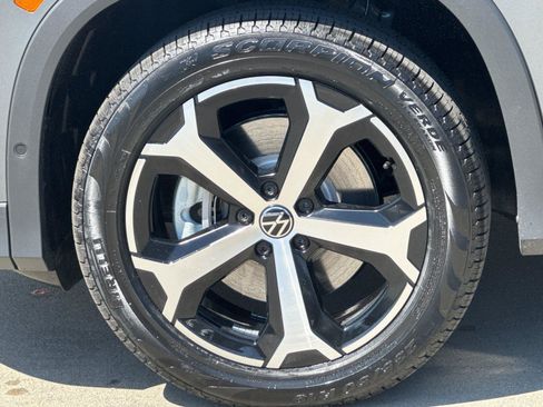 New 2026 Volkswagen Tiguan SE AWD/4WD image 24