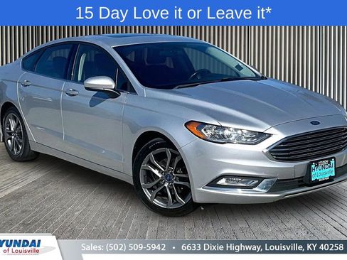 Used 2017 Ford Fusion SE w/ Equipment Group 201A image 1