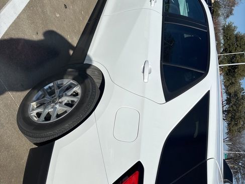 Certified 2022 Chevrolet Equinox LS w/ LS Convenience Package image 5