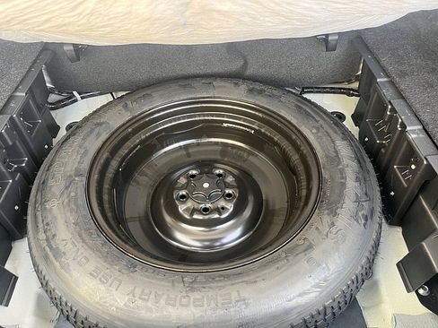 Used 2023 Nissan Murano SV image 23