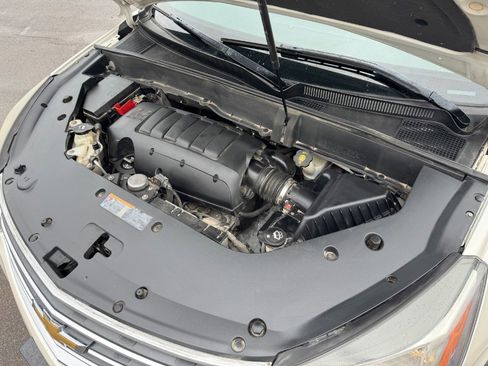 Used 2014 Chevrolet Traverse LT FWD image 25