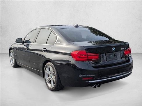 Used 2017 BMW 330e image 7