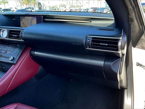 Used 2017 Lexus RC 200t image 18