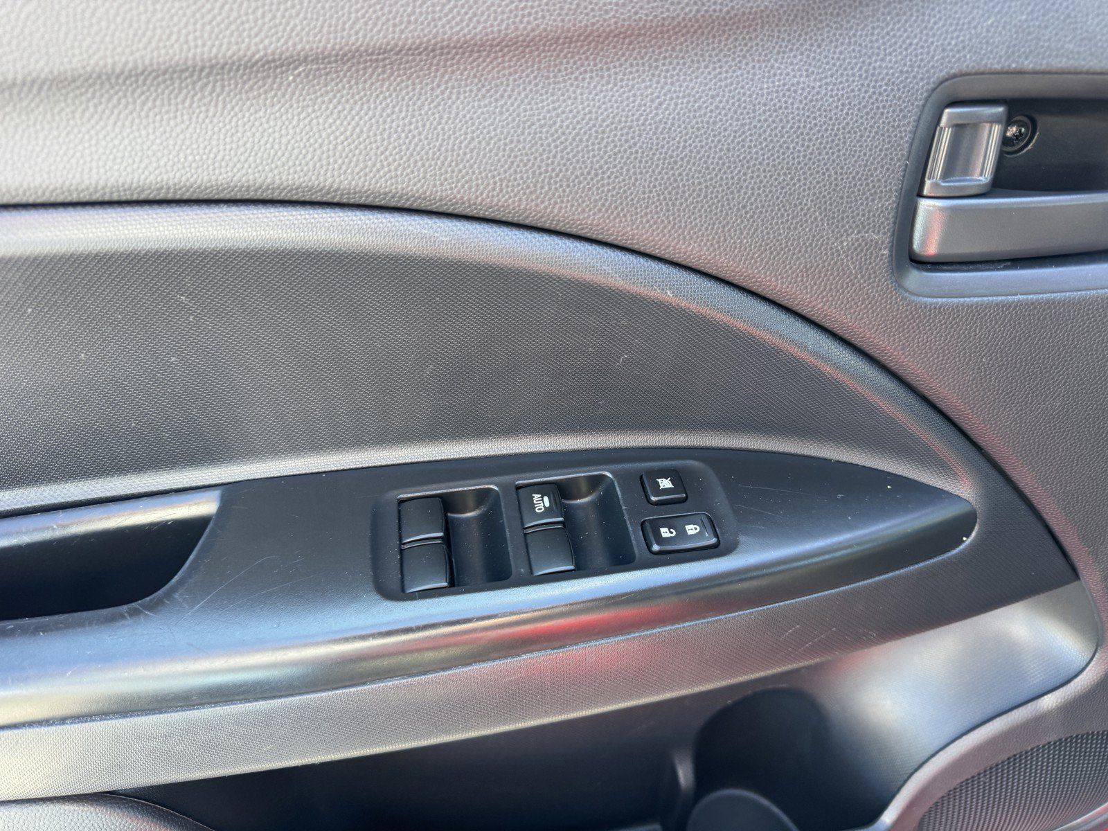 Used 2024 Mitsubishi Mirage ES FWD image 18
