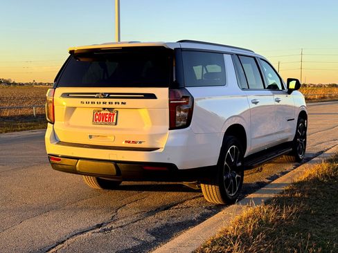Used 2024 Chevrolet Suburban RST image 6