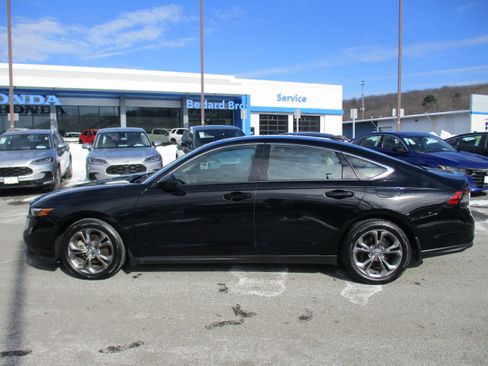 Certified 2023 Honda Accord EX image 8