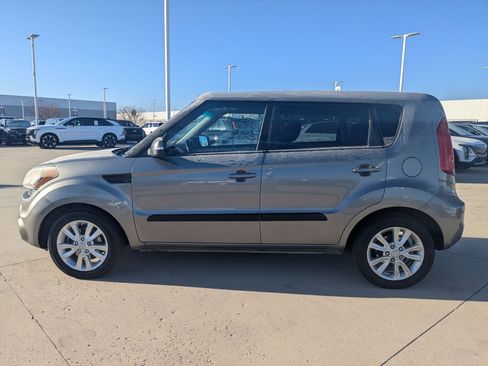 Used 2013 Kia Soul + w/ Audio Pkg image 2