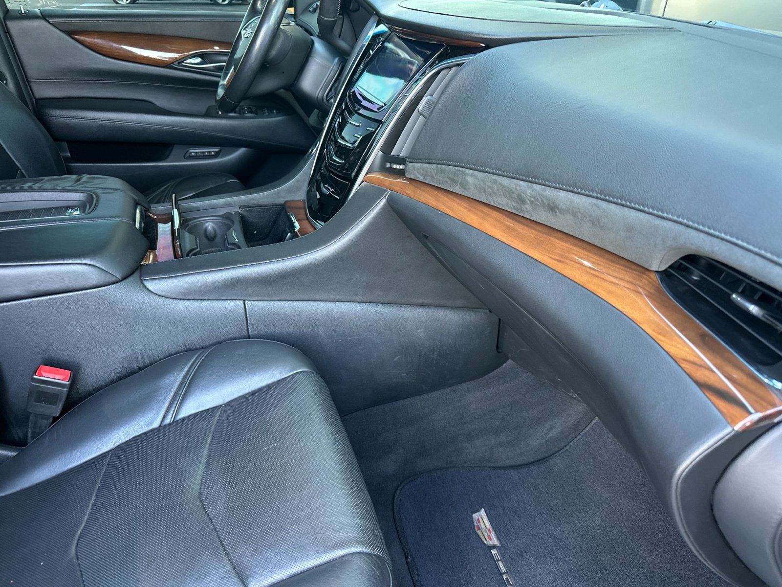 Used 2016 Cadillac Escalade 2WD image 18
