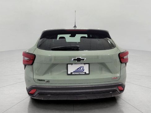 Certified 2024 Chevrolet Trax RS w/ Driver Confidence Package image 23