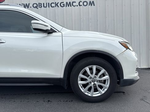 Used 2018 Nissan Rogue SV image 24